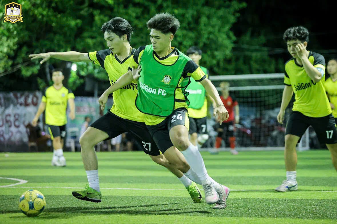 Khoảnh khắc sân cỏ 3